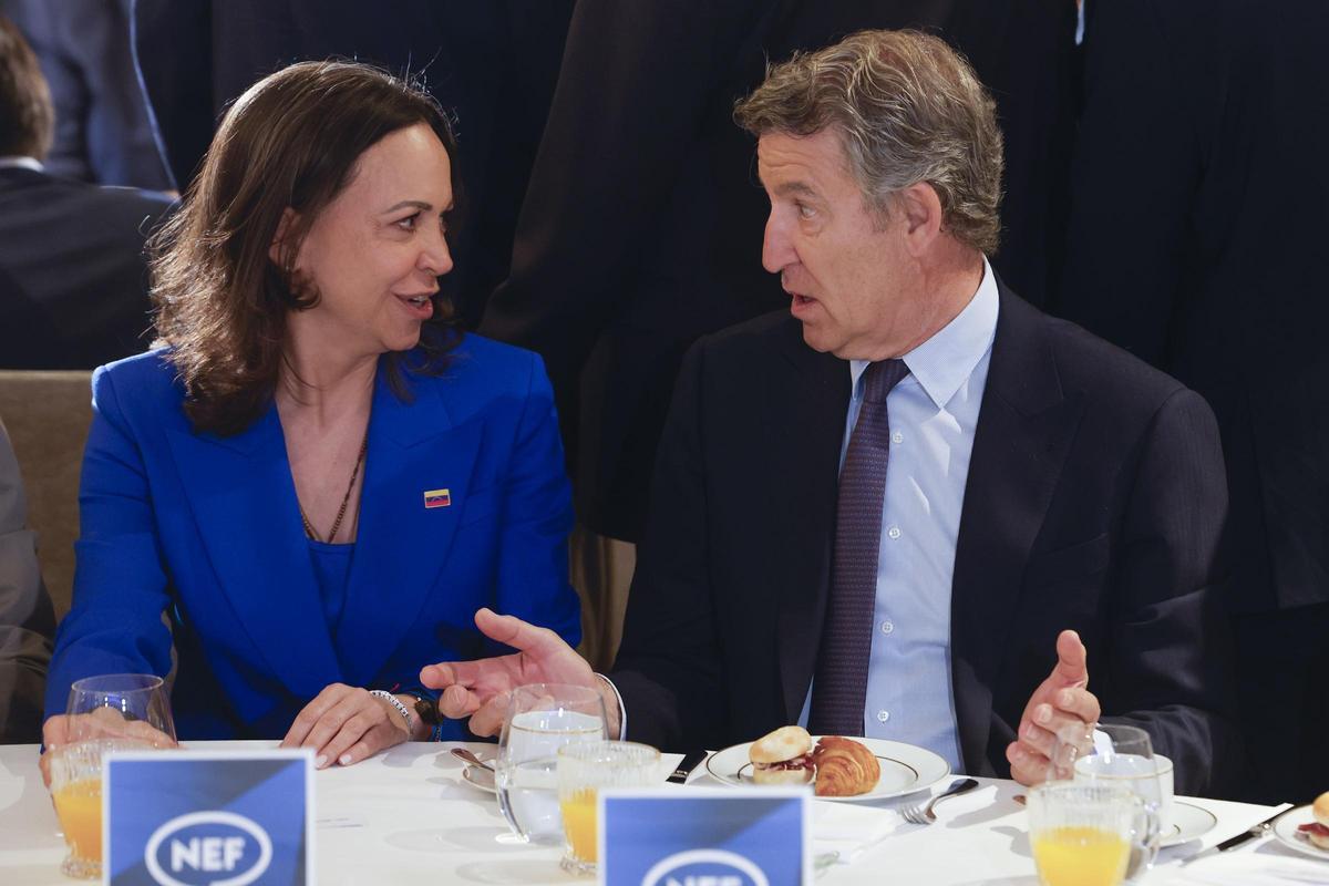 Albares critica a Corina Machado por reunirse solo con la extrema derecha española