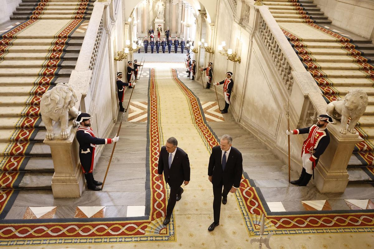 Felipe VI y António José Seguro durante el almuerzo oficial en el Palacio Real