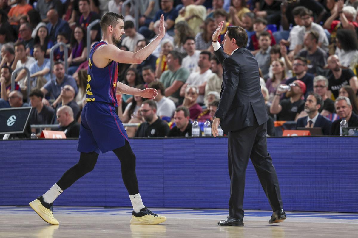 Tornike Shengelia bajo el aro durante la jornada 26 de la Liga Endesa en el Palau Blaugrana