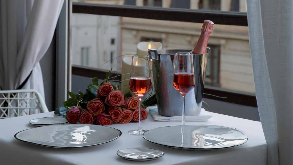 Plato de tiradito de calçot y jurel de Yakumanka