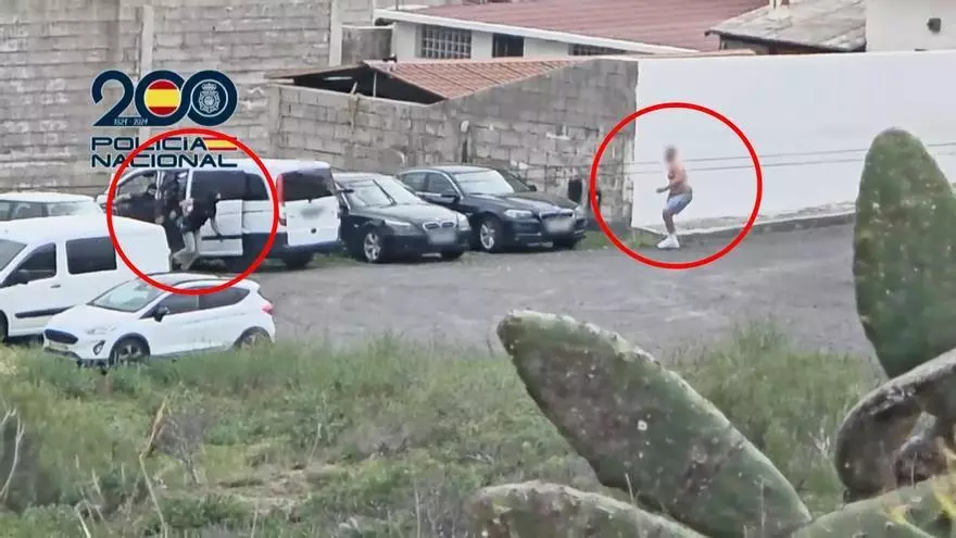 Vista del Estadi Johan Cruyff iluminado para el partido decisivo