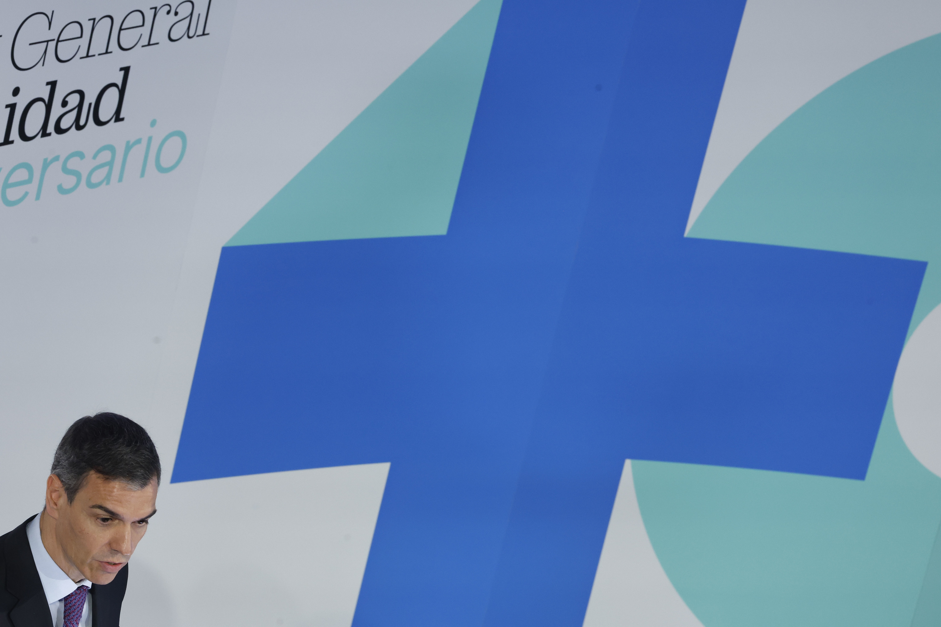 Sanidad: Sánchez acusa al PP de malgastar 300.000 millones transferidos