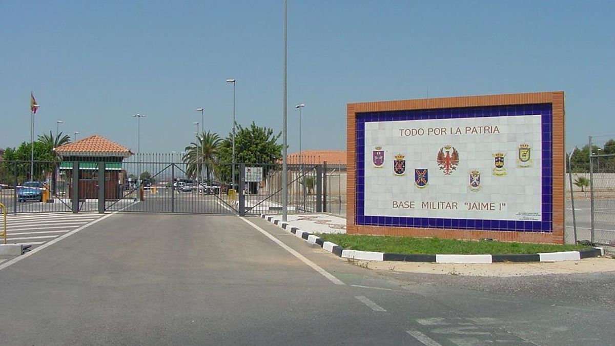 Charla exorcismo base militar en la base Jaume I de Bétera genera debate parlamentario