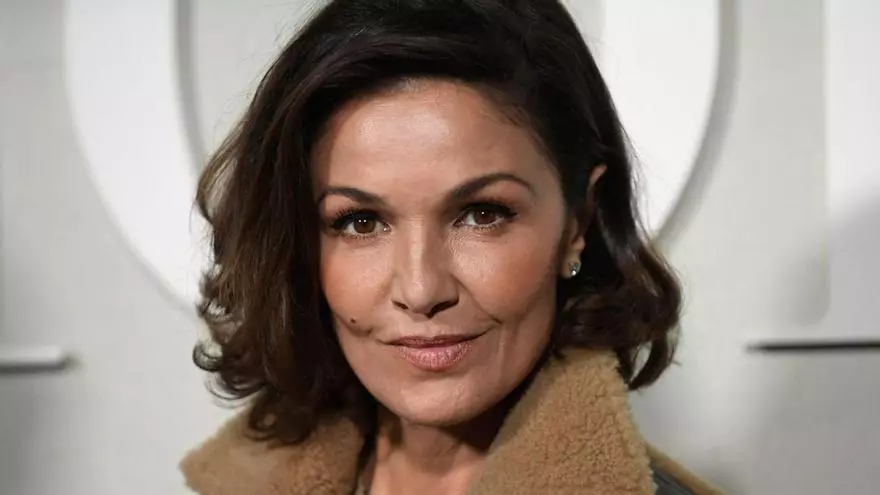 Escena de la inauguración oficial en la Plaça de Sant Josep con el escritor Jordi Soler y el público