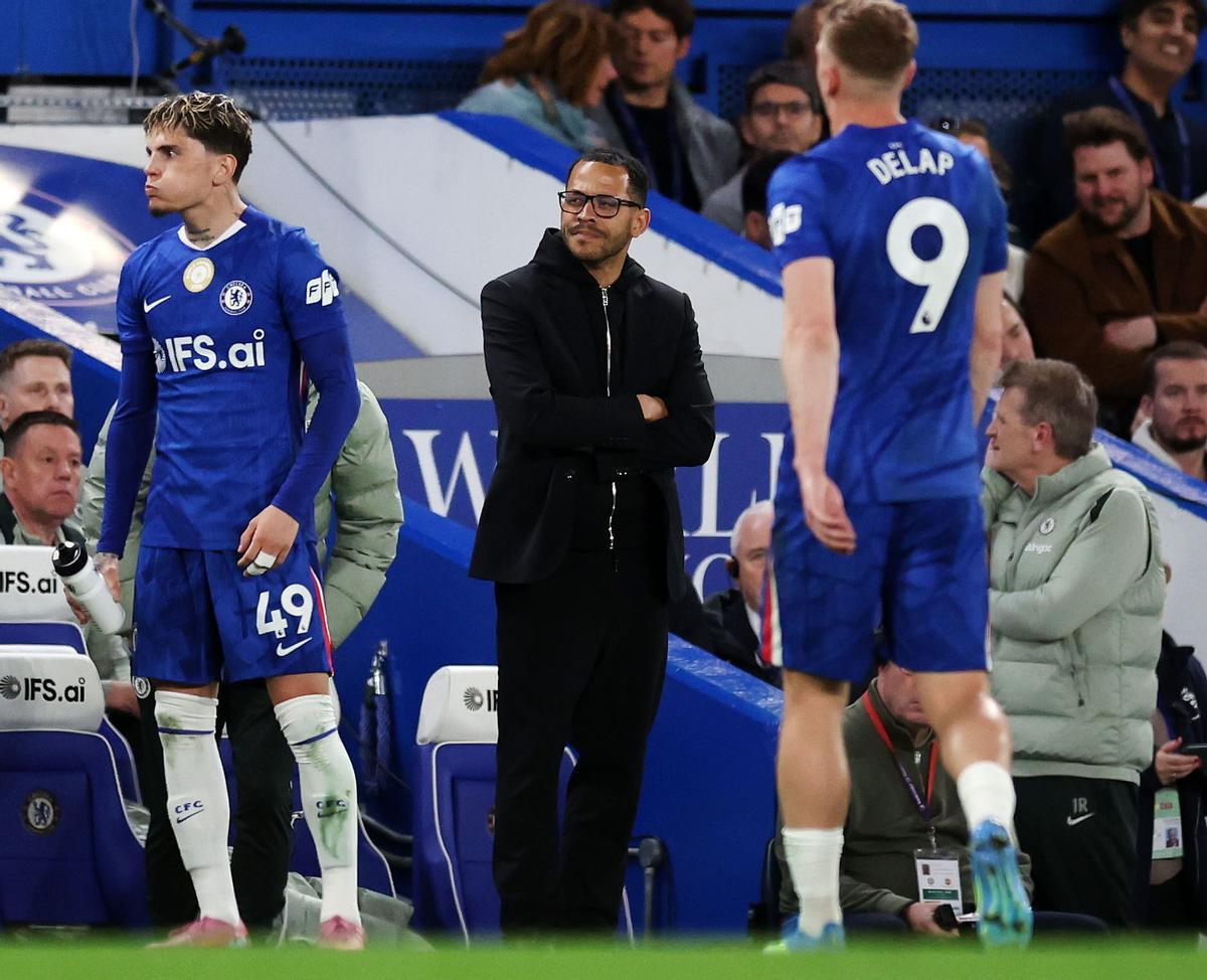 Portada del anuncio oficial del despido de Liam Rosenior por parte del Chelsea