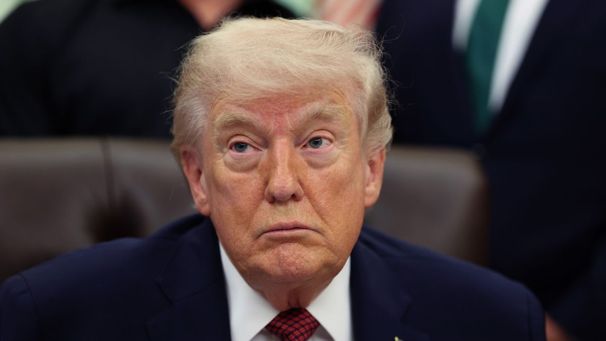 Trump cancela el viaje de sus negociadores a Islamabad tras la marcha del ministro iraní