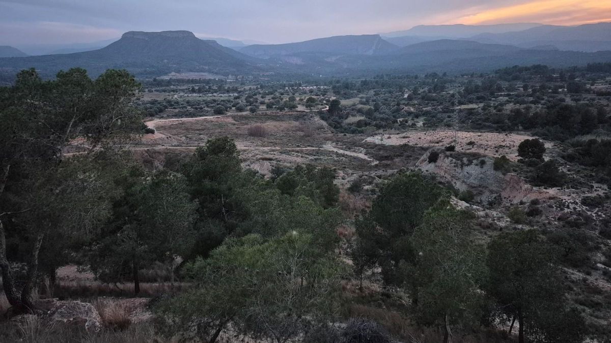 Vecinos de Losa del Obispo rechazan proyecto de almacén de fibrocemento
