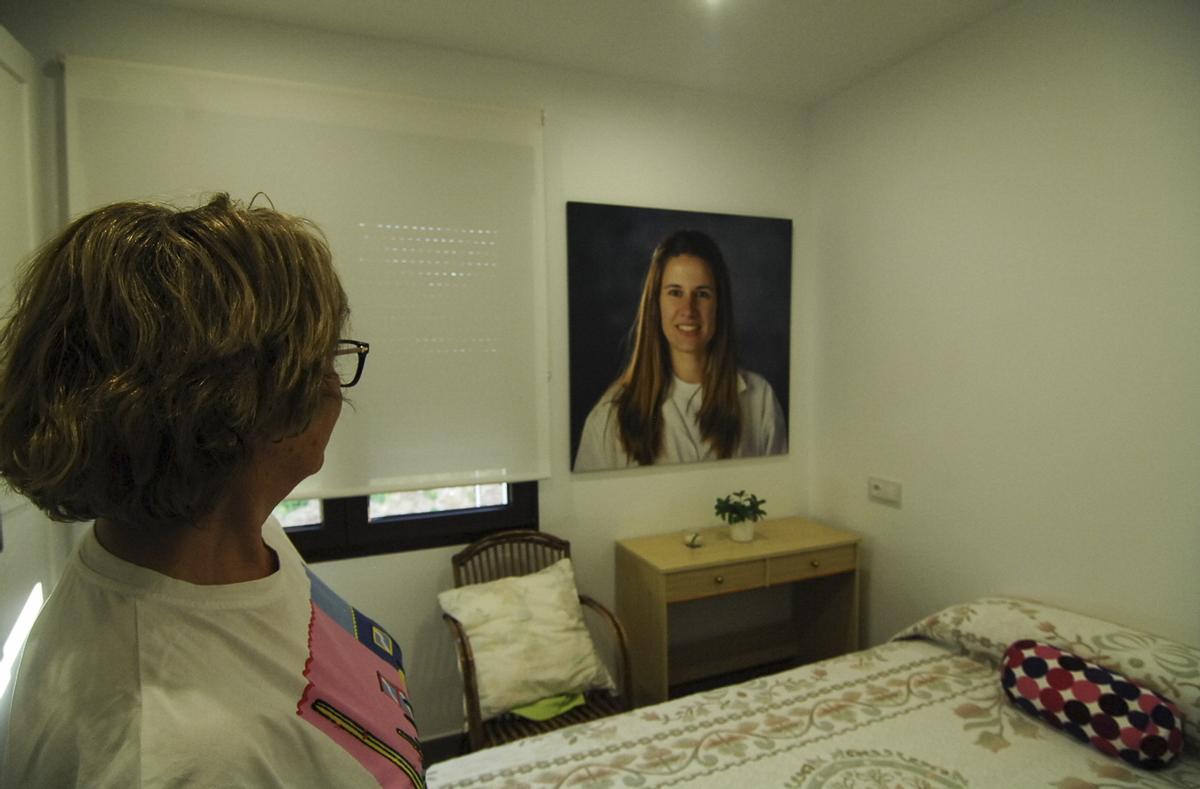 Manifestación en la Plaza Mayor de Tábara en recuerdo de Leticia Rosino