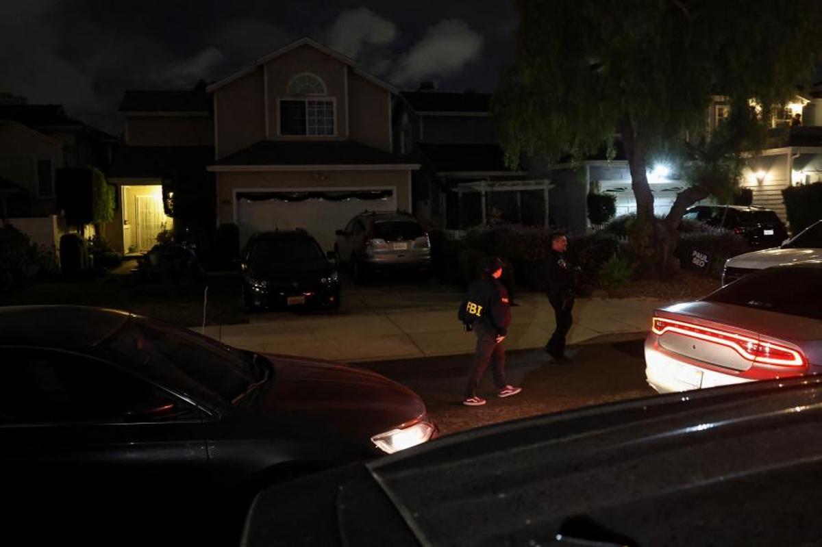 Cinta policial rodea la casa del sospechoso en Torrance