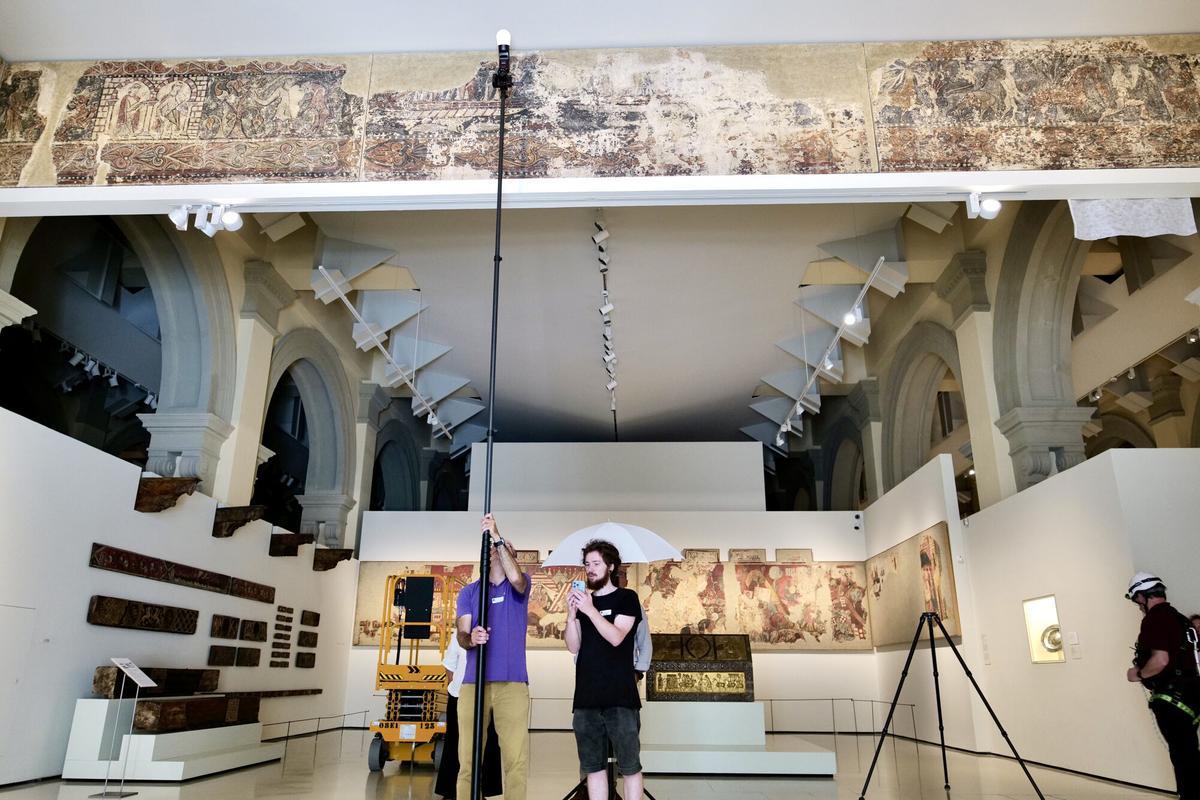 Murales de la sala capitular del monasterio de Sijena expuestos en el MNAC