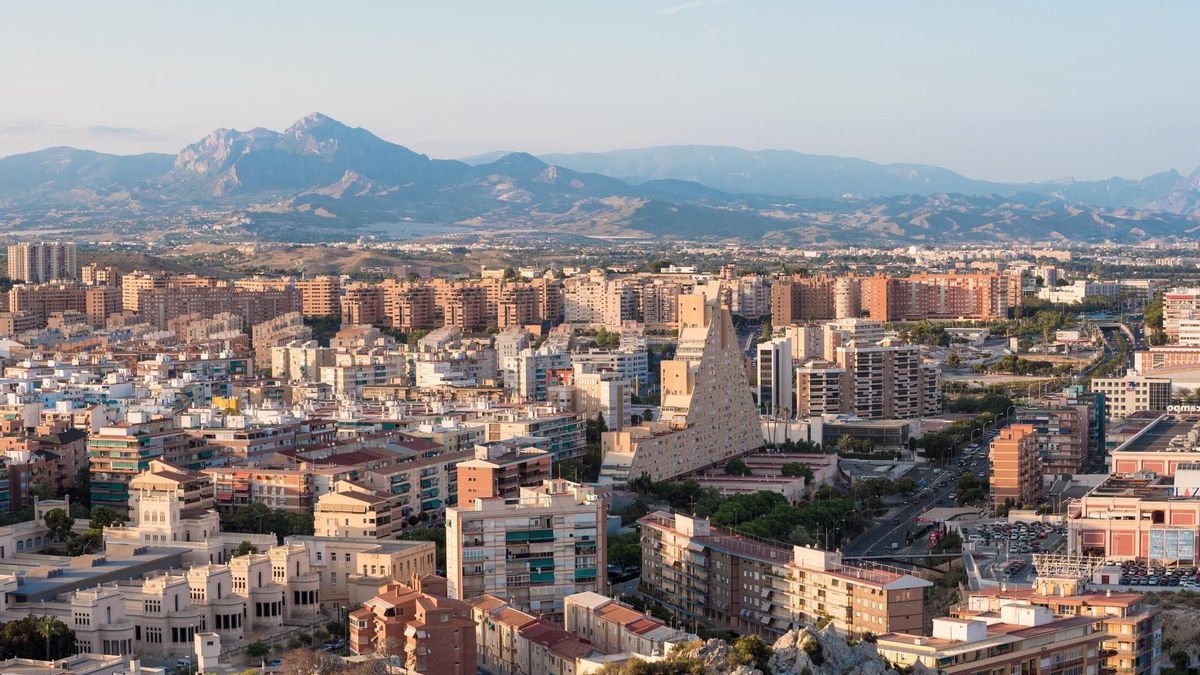 Concentración inmobiliaria en España: los grandes tenedores controlan el 60 % del parque