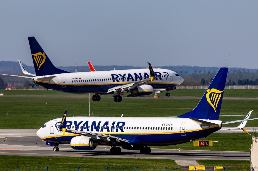 Ryanair descarta cancelaciones de vuelos este verano y advierte recortes en aeropuertos regionales