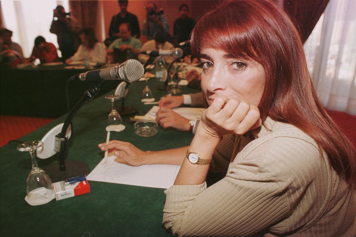 Carmen Rigalt fotografiada en 1997, figura emblemática de la crónica social