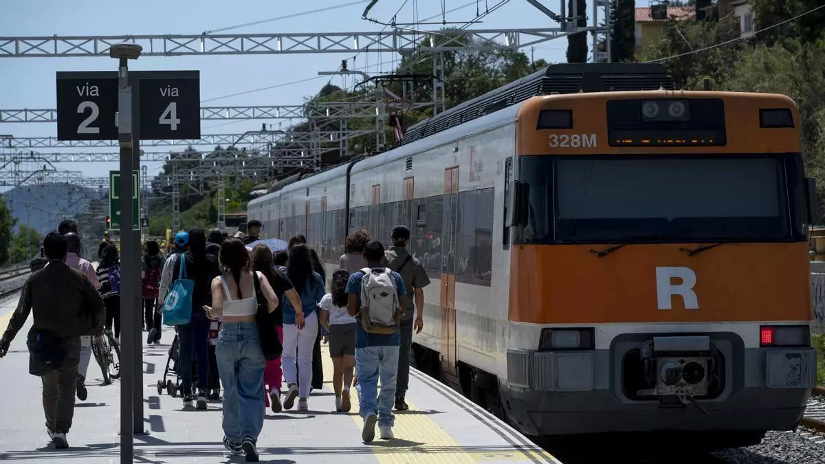 Manifestación de docentes frente al edificio de la Conselleria de Educación