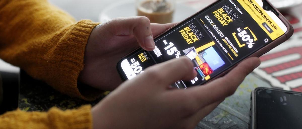 Pagos invisibles: la Generación Z cierra compras con un solo clic