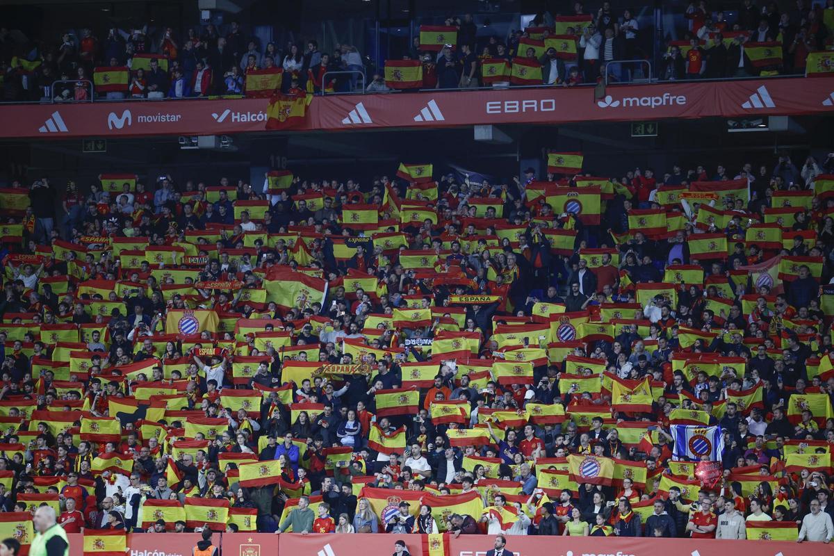 Parlament aprueba moción contra cánticos islamófobos en amistoso España‑Egipto