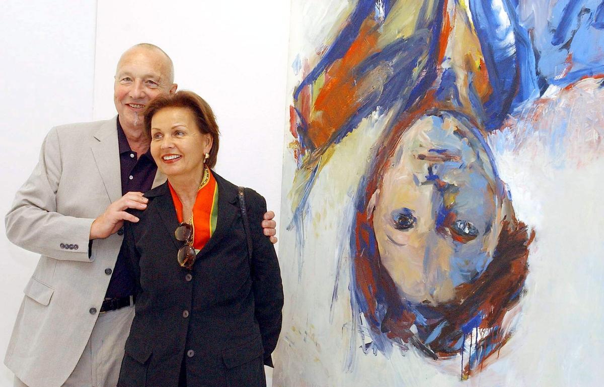 Georg Baselitz frente a su obra 'Cena en Dresde (Remix)' en la Galería Contemporary Fine Arts, Berlín, 2007