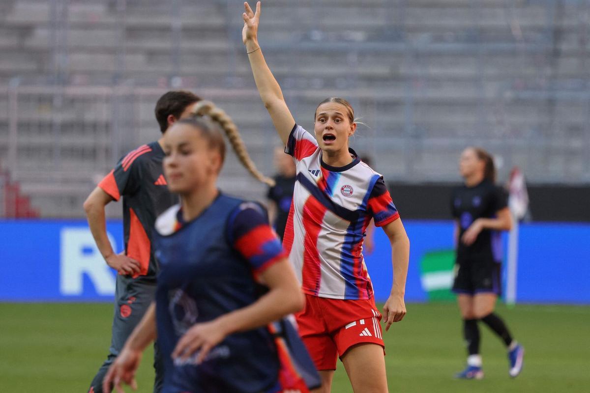 Klara Bühl renueva con el Bayern hasta 2027 y se prepara para el duelo contra el Barça