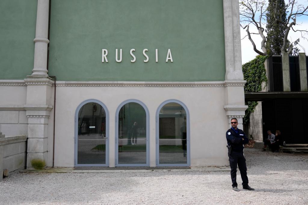 Bienal de Venecia: Dimite todo el jurado internacional antes de la apertura