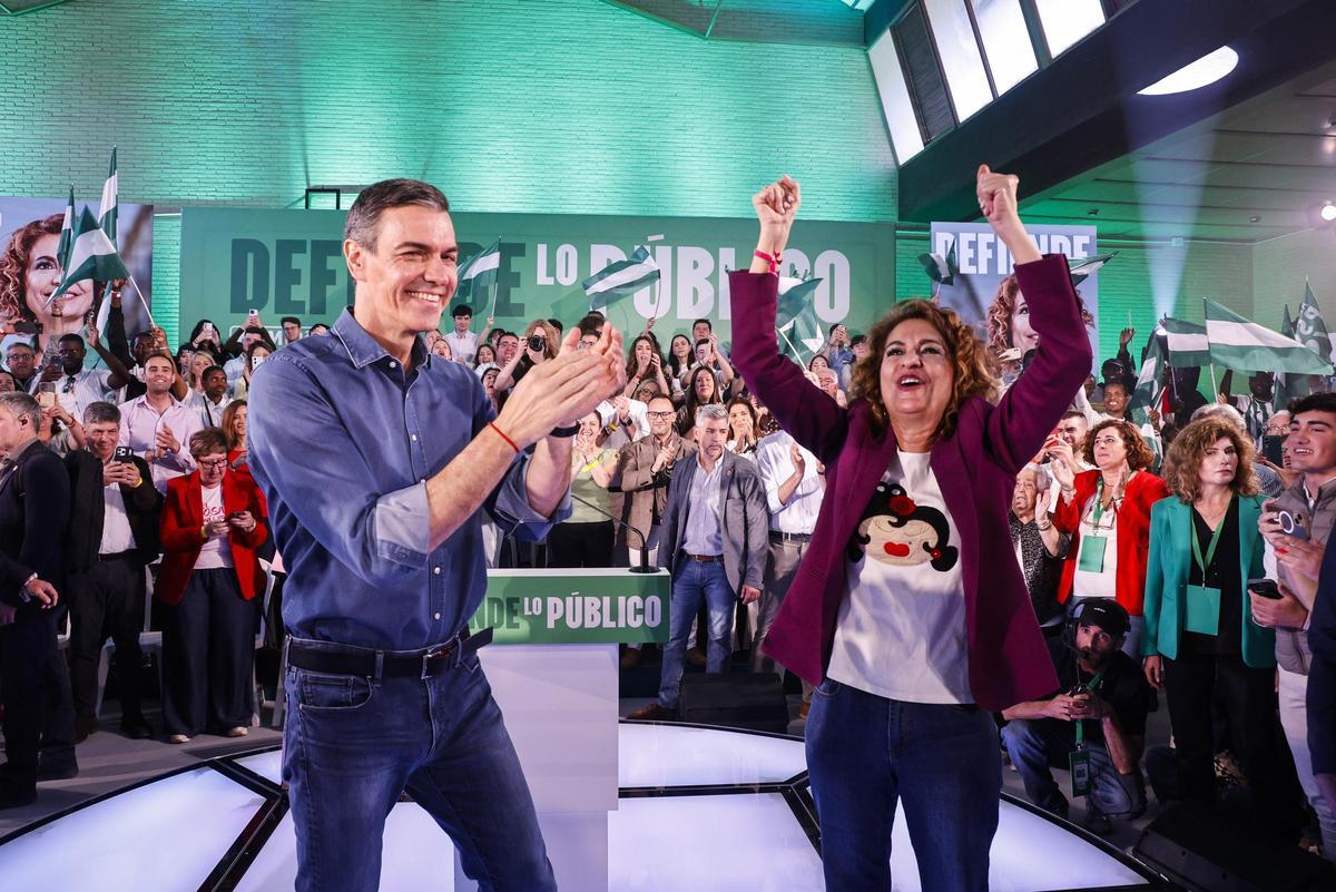 **Pedro Sánchez** y **José Luis Rodríguez Zapatero** respaldan a **María Jesús Montero** en el mitin inaugural en Málaga