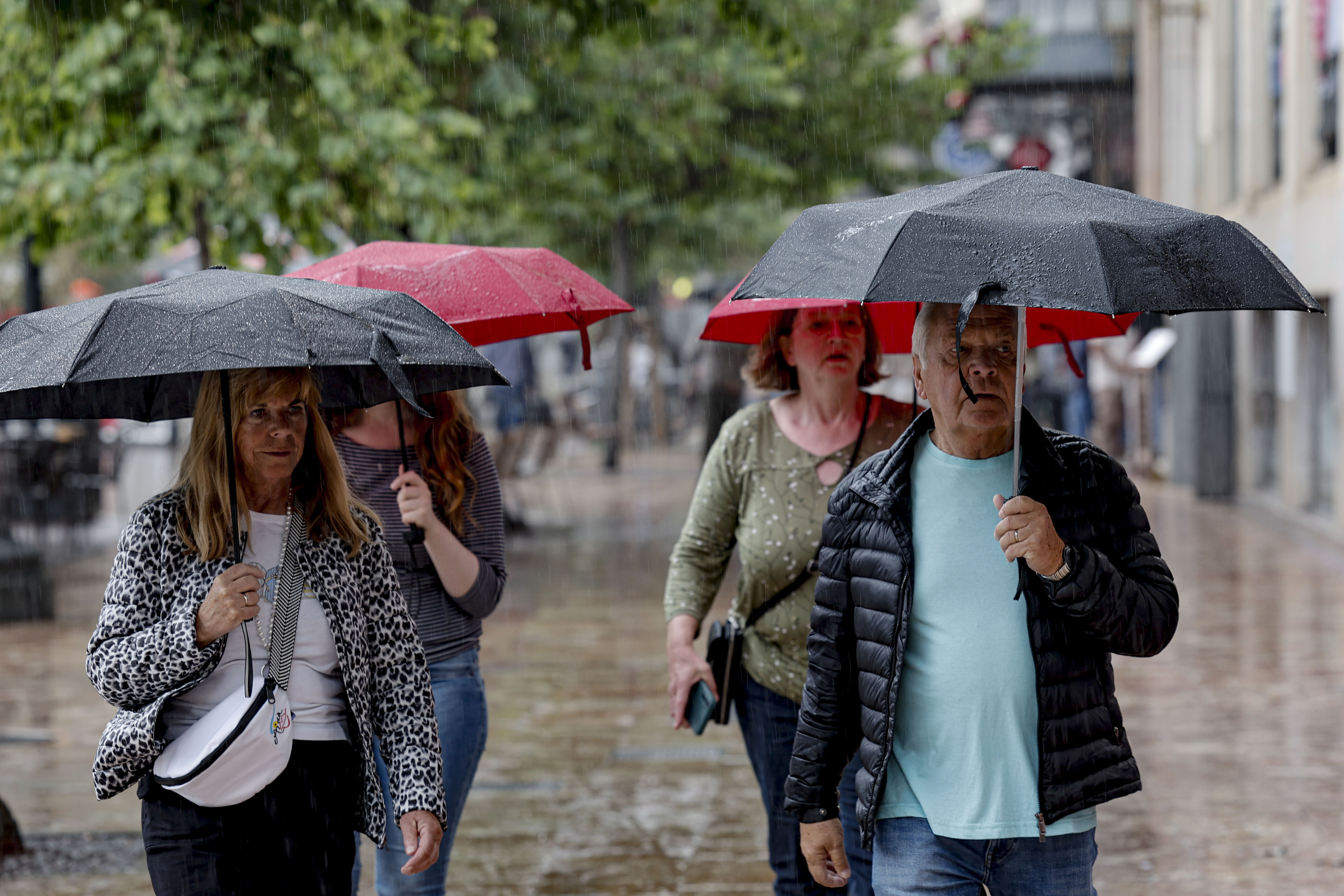 Avisos de tormenta Aemet para ocho comunidades este sábado