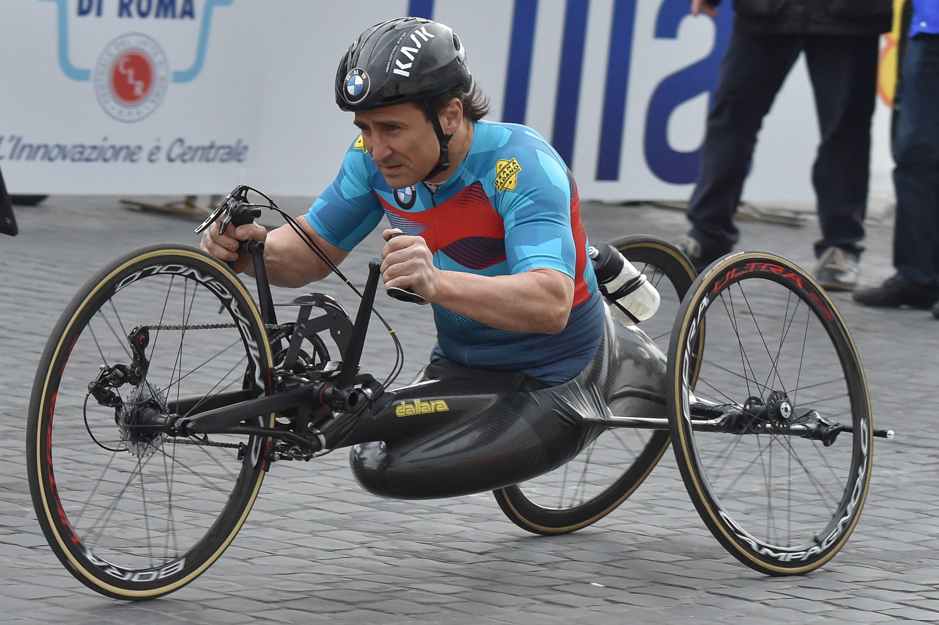 Alex Zanardi en su coche de Fórmula 1