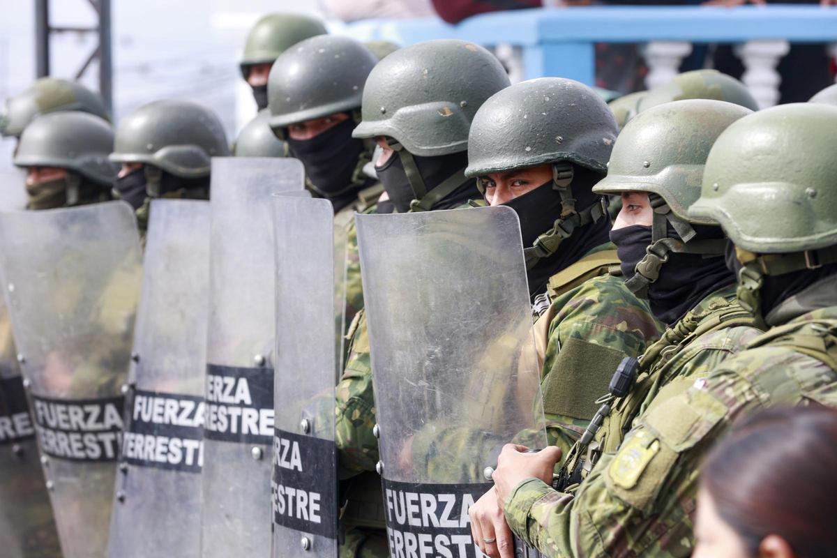 Ecuador impone toque de queda nocturno de 15 días en 9 provincias