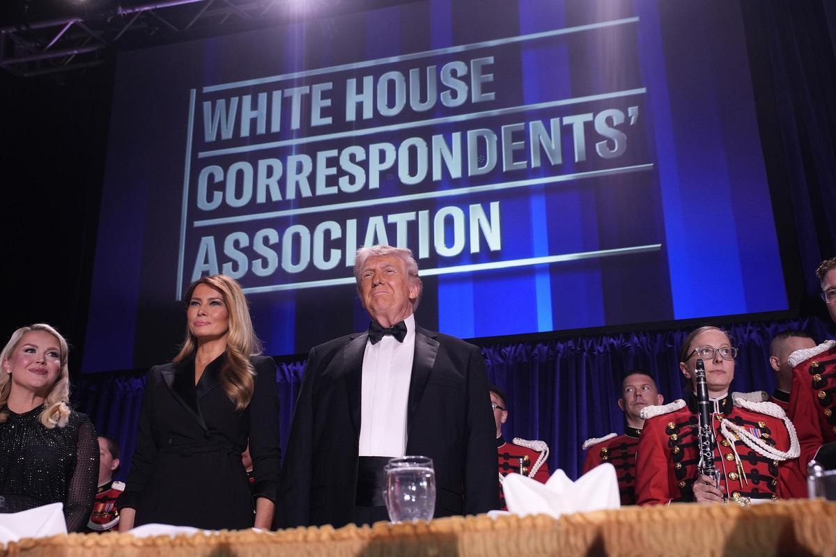 Donald Trump en el Despacho Oval del pasado jueves, retratado mientras habla a los corresponsales