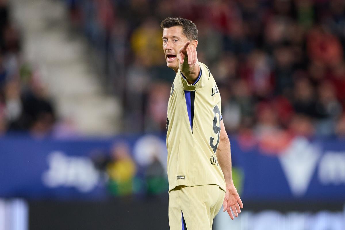 Barcelona victoria Osasuna 2-1 y mantiene el ritmo del título