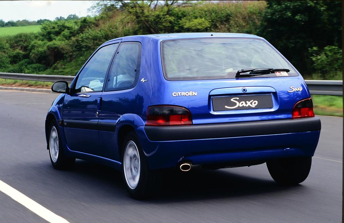 Citroën Saxo VTS 1996, modelo deportivo en exposición