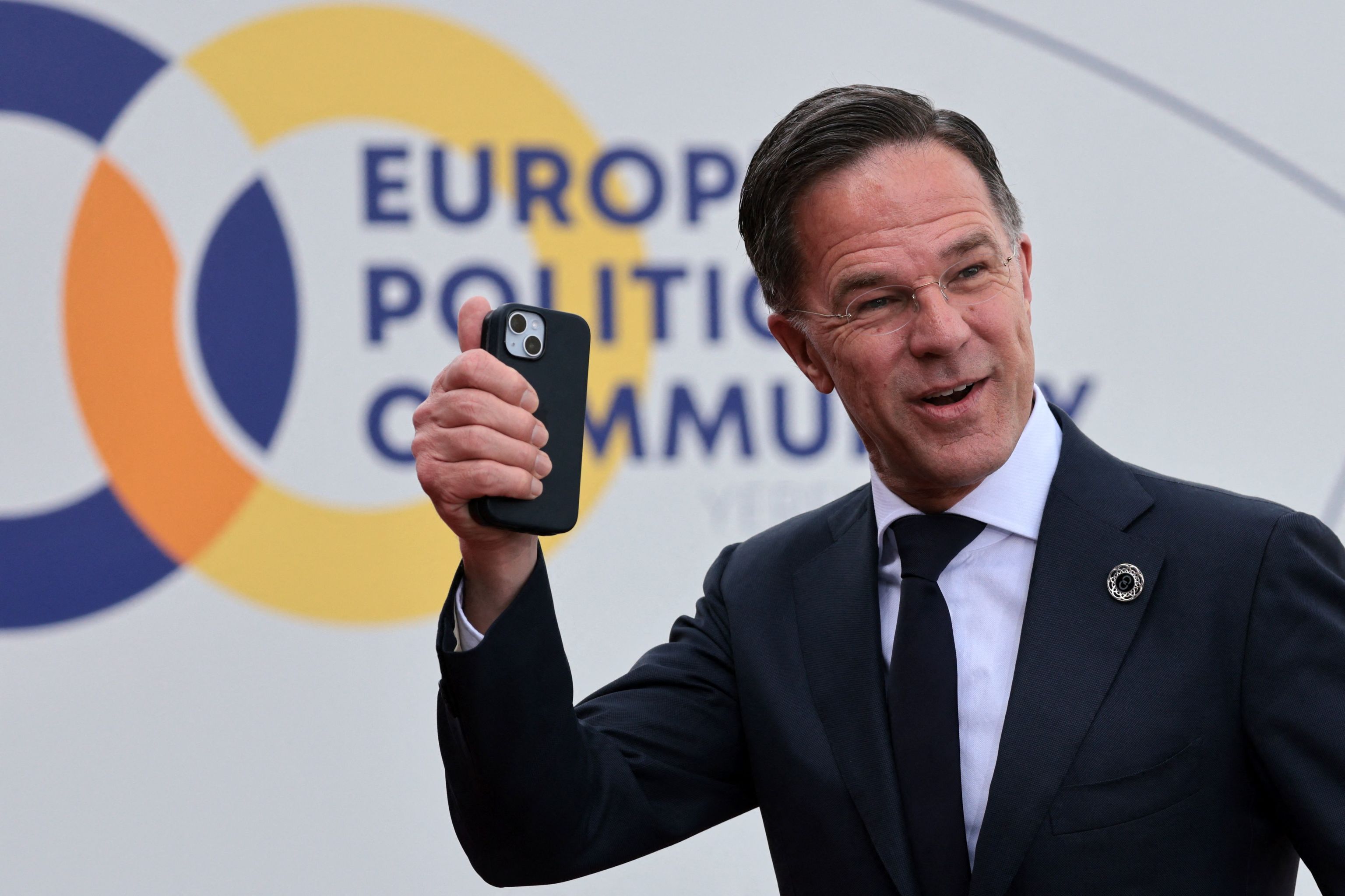 Rutte confirma cumplimiento de acuerdos de bases EE.UU. en Europa y advierte sobre la postura española