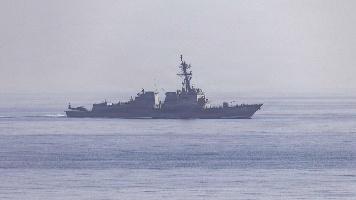 EEUU derriba seis embarcaciones iraníes en el estrecho de Ormuz