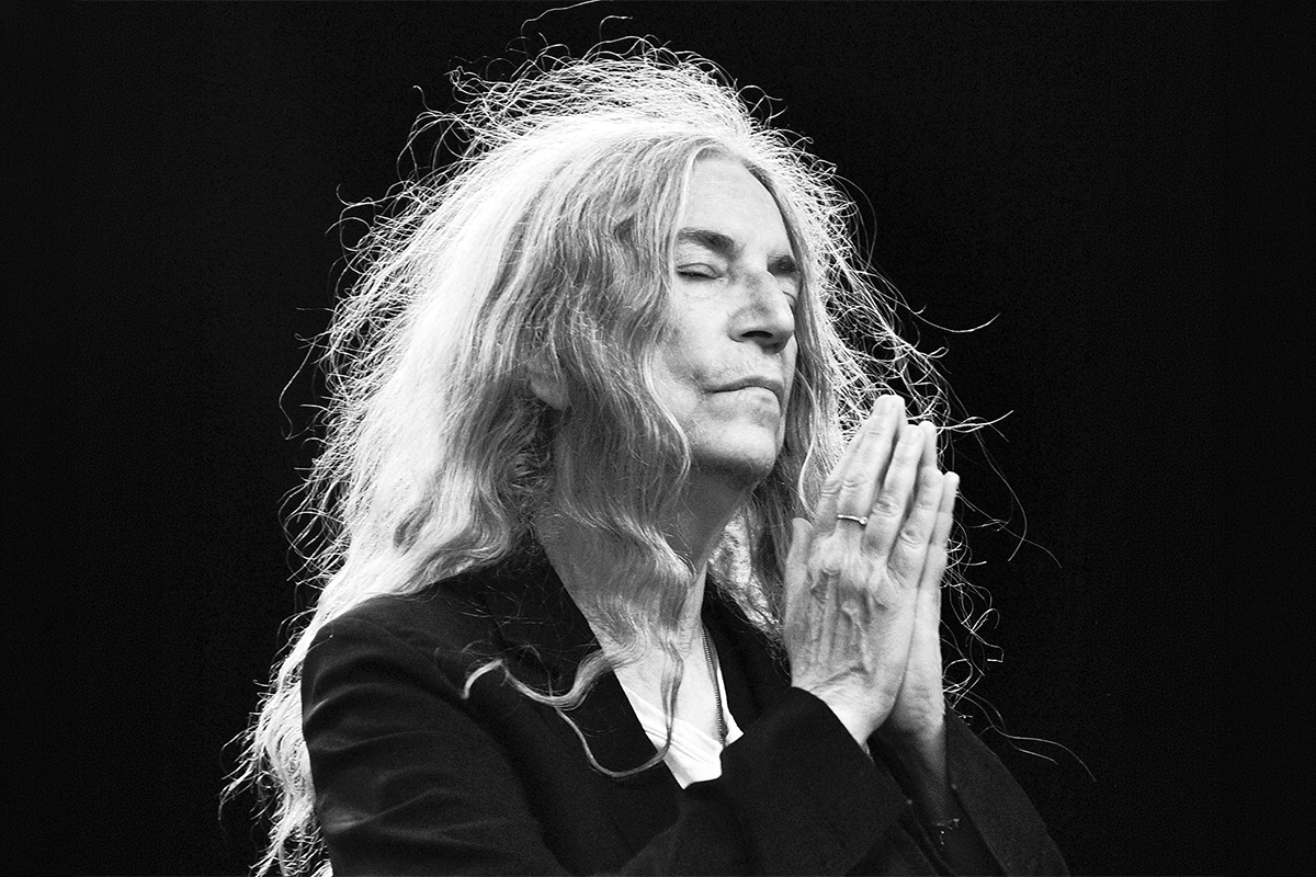 Rosa León en estudio preparando su nuevo álbum