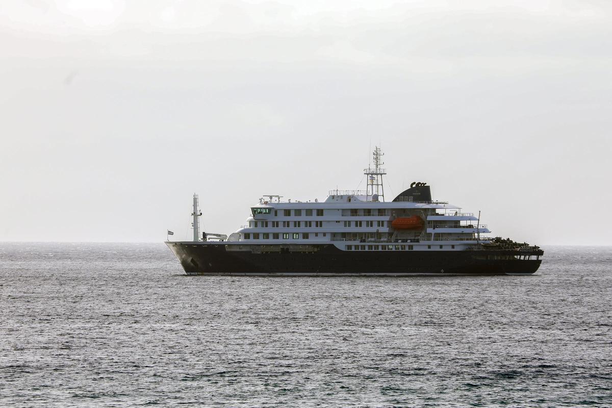 Hantavirus en crucero holandés: tres muertos y cinco catalanes confinados