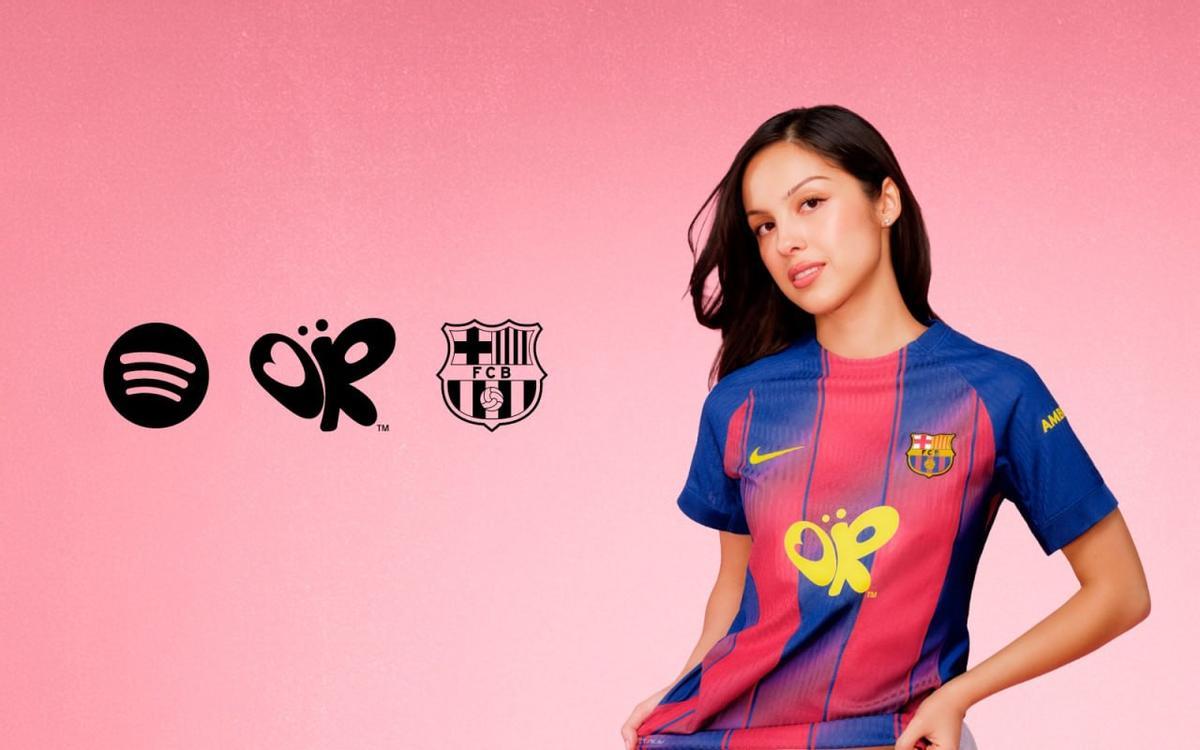 Olivia Rodrigo en la alfombra roja del Palau Sant Jordi antes del concierto