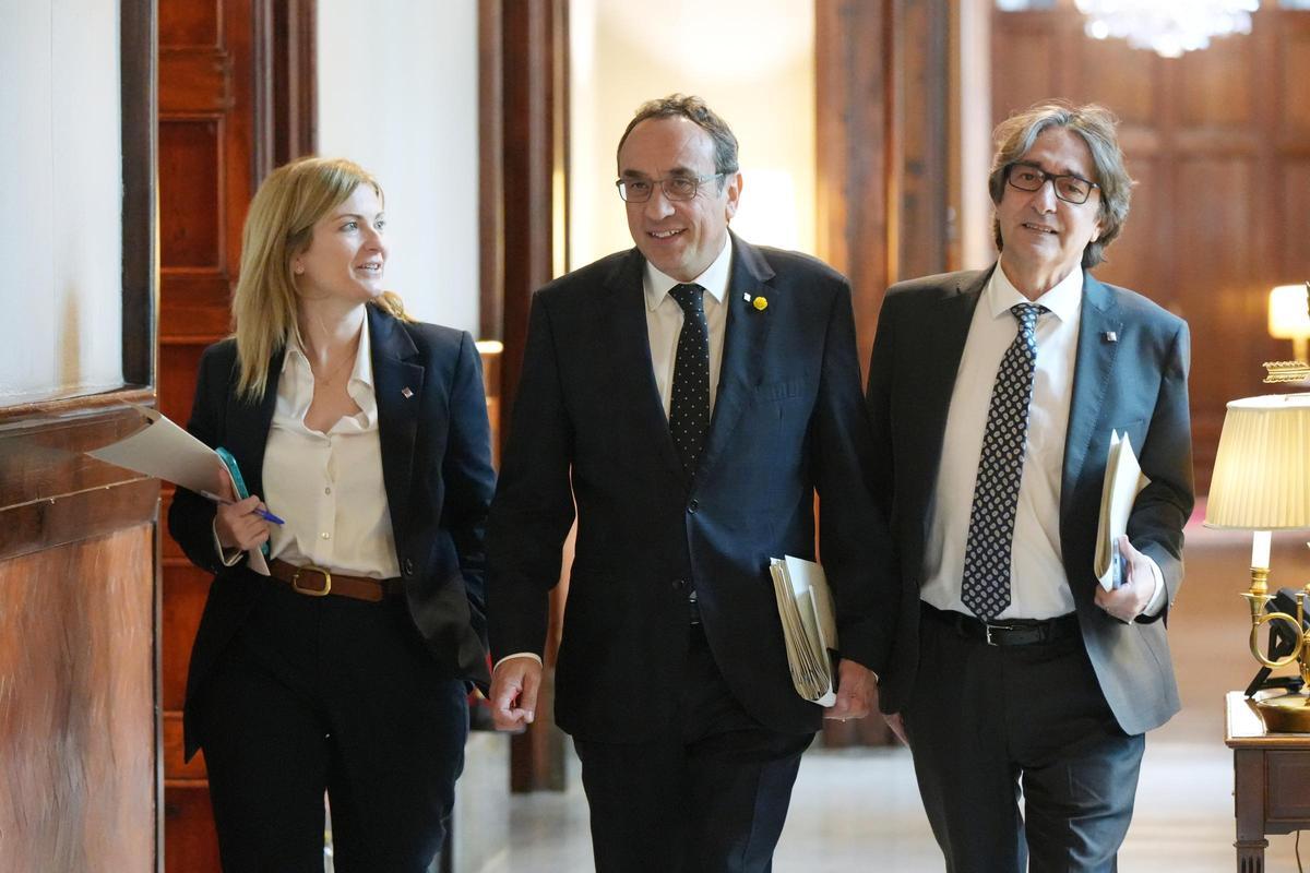 Pleno del Parlament de Cataluña con diputados en debate