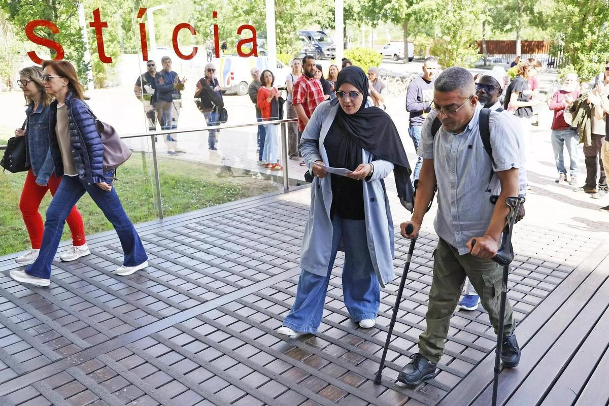 Denuncia en Girona contra influencers por incitar a cazar moros