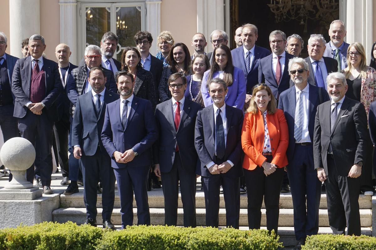 Presidente Salvador Illa llegando a Lyon para la entrega de la presidencia de los Cuatro Motores