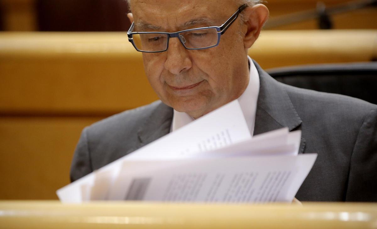 Montoro contrata a ex alto cargo de Hacienda para impugnar investigación judicial