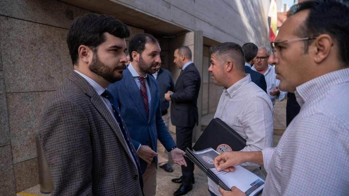 Guardiola elimina la cartera de Inclusión y la entrega a Vox