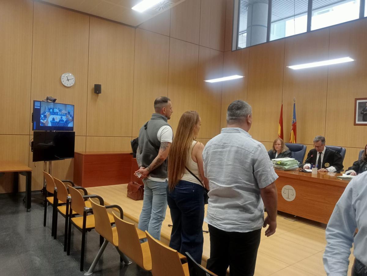 Fotografía del tribunal de la Audiencia de Valencia durante el inicio del juicio contra la pareja y el tercer acusado