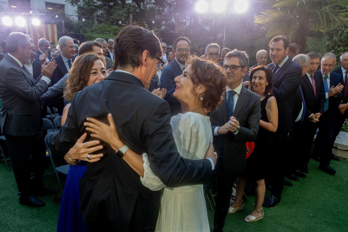 Salvador Illa y María Jesús Montero en la Feria de Abril de Barcelona, 2023