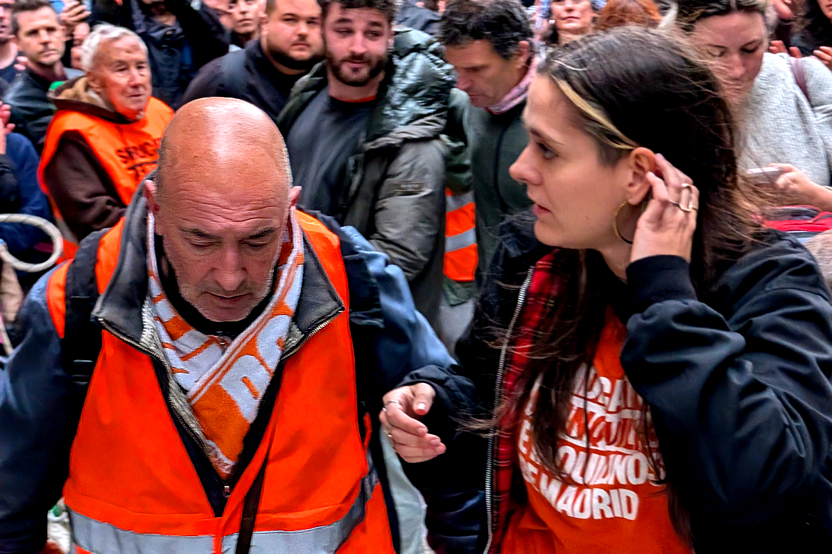 Desahucio de Mariano Ordaz en Embajadores: la orden religiosa ejecuta el quinto lanzamiento