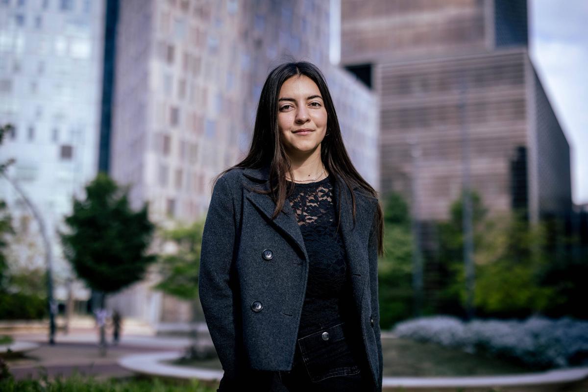 Jóvenes estudiantes de diferentes nacionalidades posan durante el Día de Europa