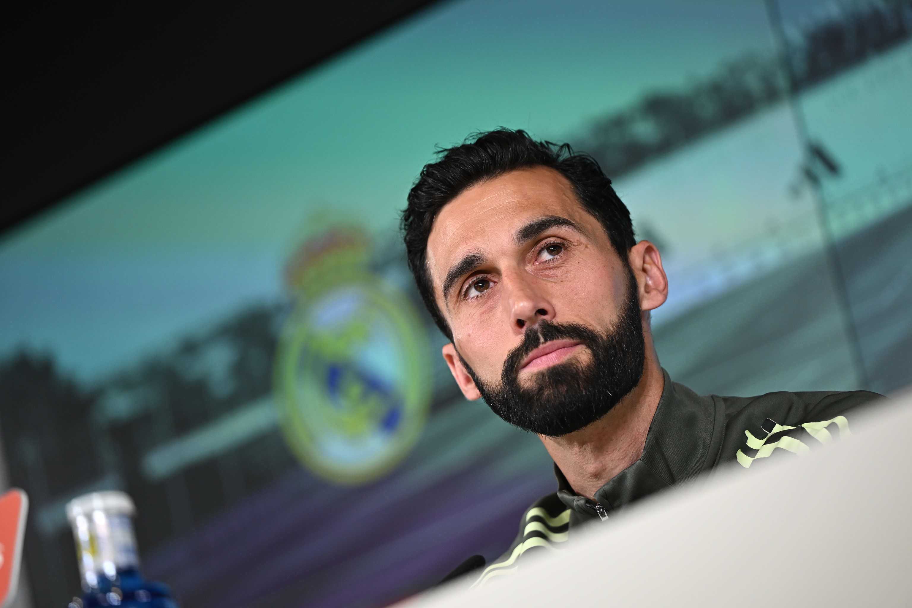 Arbeloa defiende a Valverde y Tchouaméni y descarta quemarlos antes del Clásico