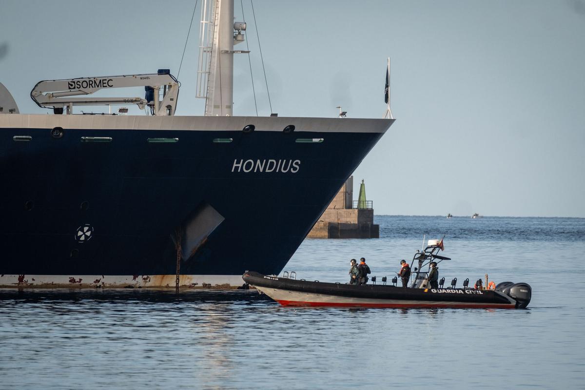 Hantavirus: pasajero francés muestra síntomas durante repatriación del crucero MV Hondius