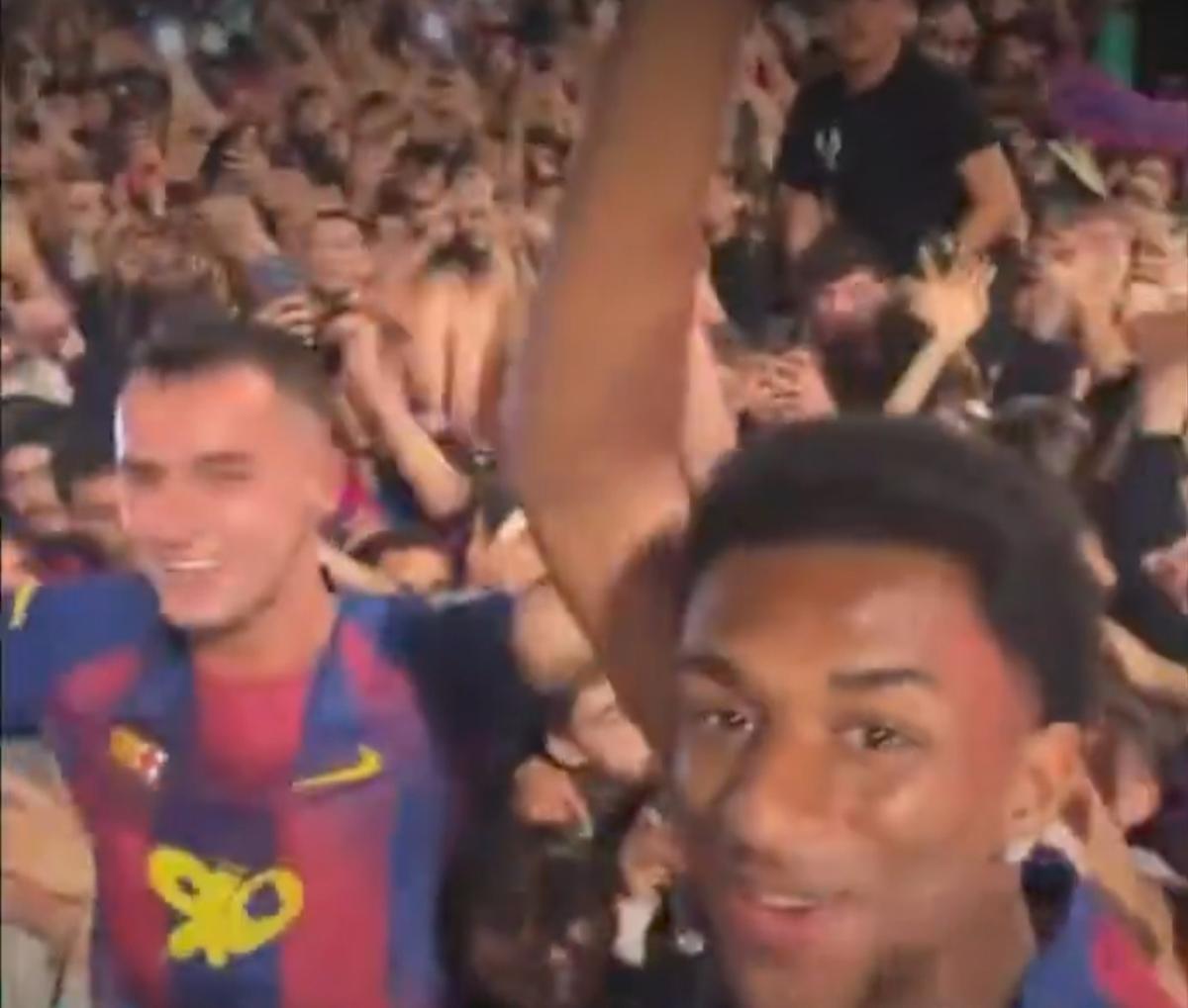 Celebración Liga Barça en Luz de Gas: Laporta y la afición desatan la fiesta