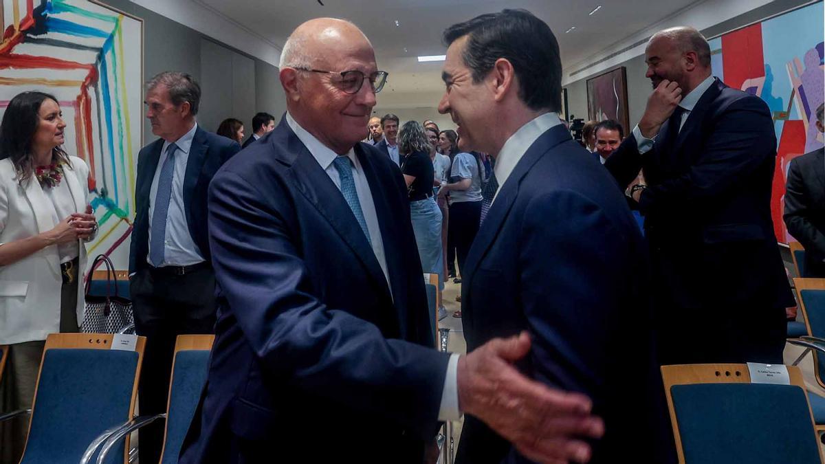 BBVA lanza OPA hostil contra Sabadell y el banco catalán sobrevive tras dos años