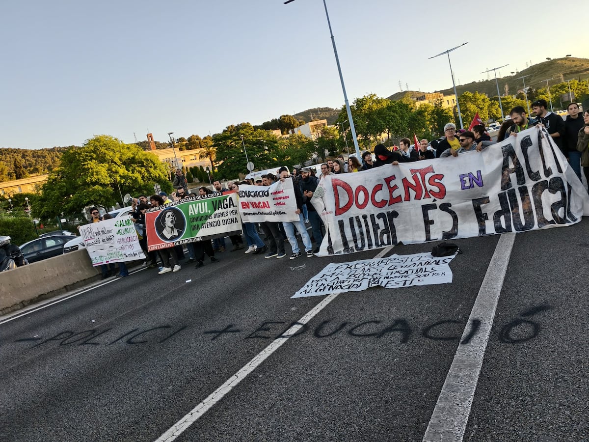 Huelga educativa en Cataluña bloquea accesos a Barcelona: 16 paros en un mes y nuevas exigencias al Govern