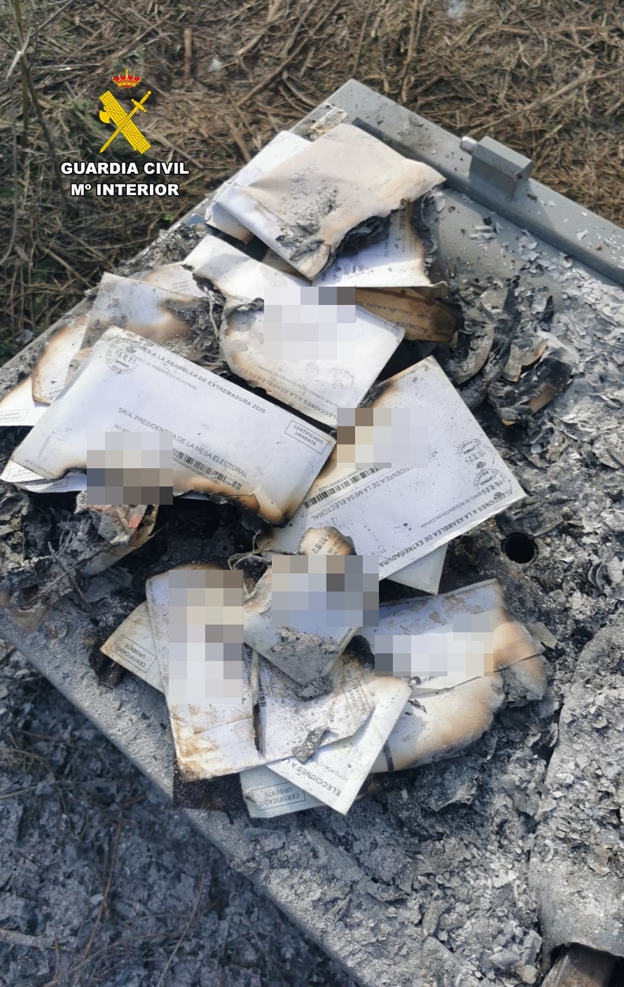 Imagen de la oficina de Correos de Fuente de Cantos, escenario del robo de papeletas electorales